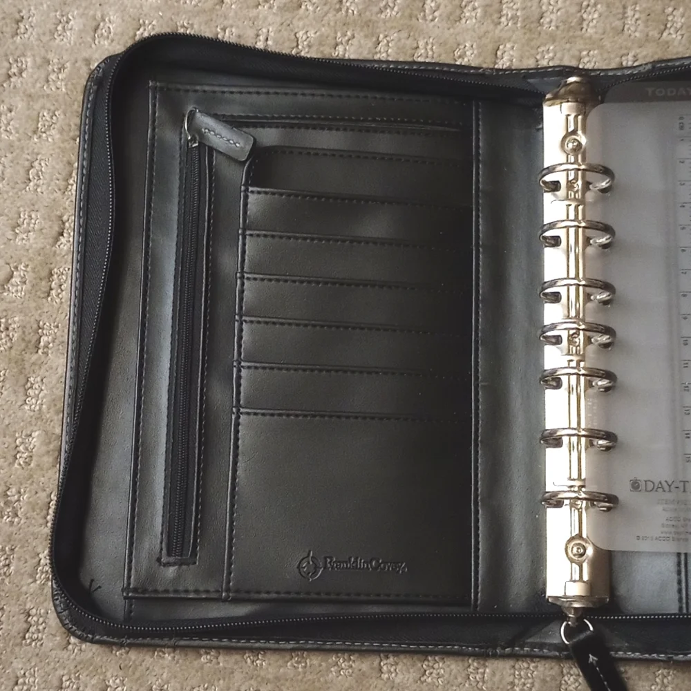 Franklin Covey Black Office Binder